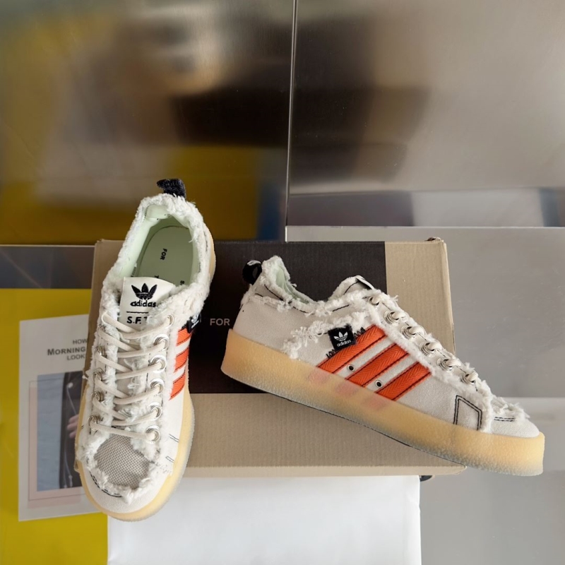 Adidas Sneakers